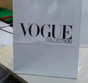 personalizzazione buste carta maniglia ritorta Vogue bustemilano